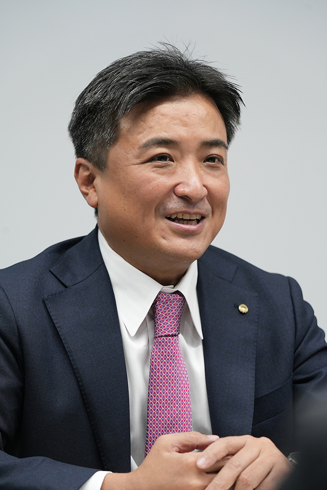 代表取締役 社長 小林 宏明